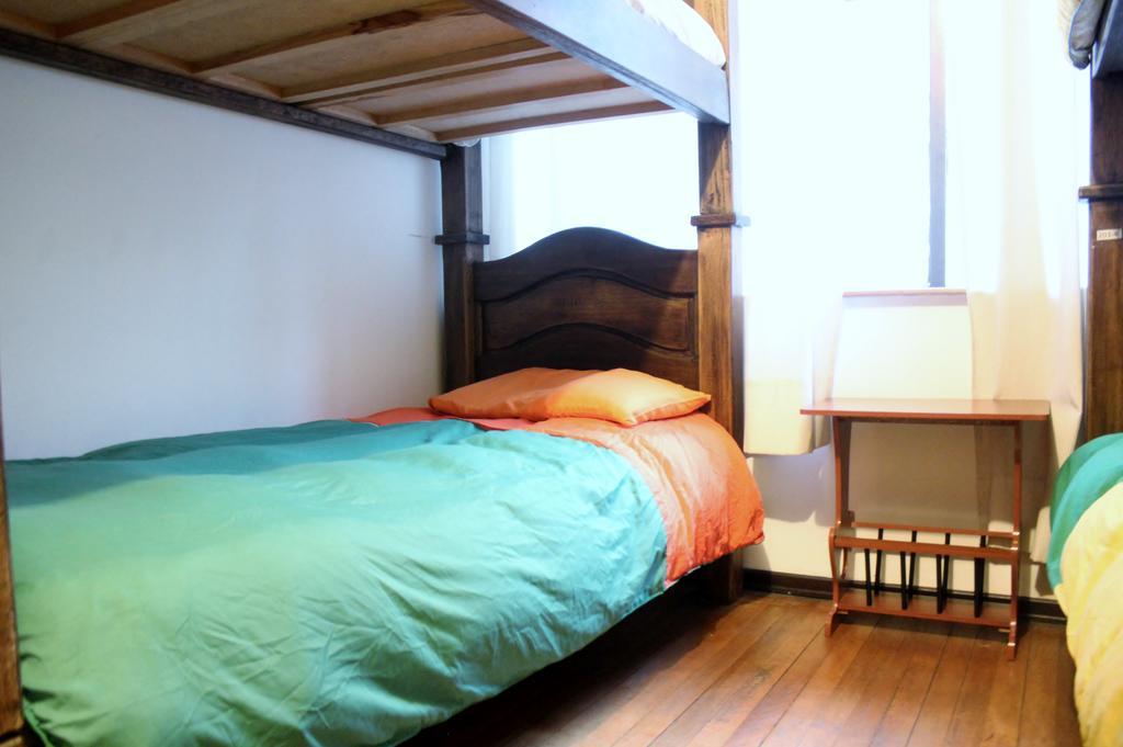 Hostal La Pinta Bogotá Exteriör bild