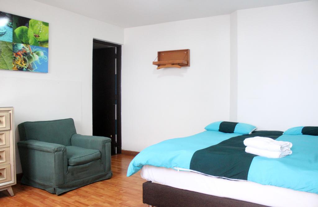 Hostal La Pinta Bogotá Exteriör bild