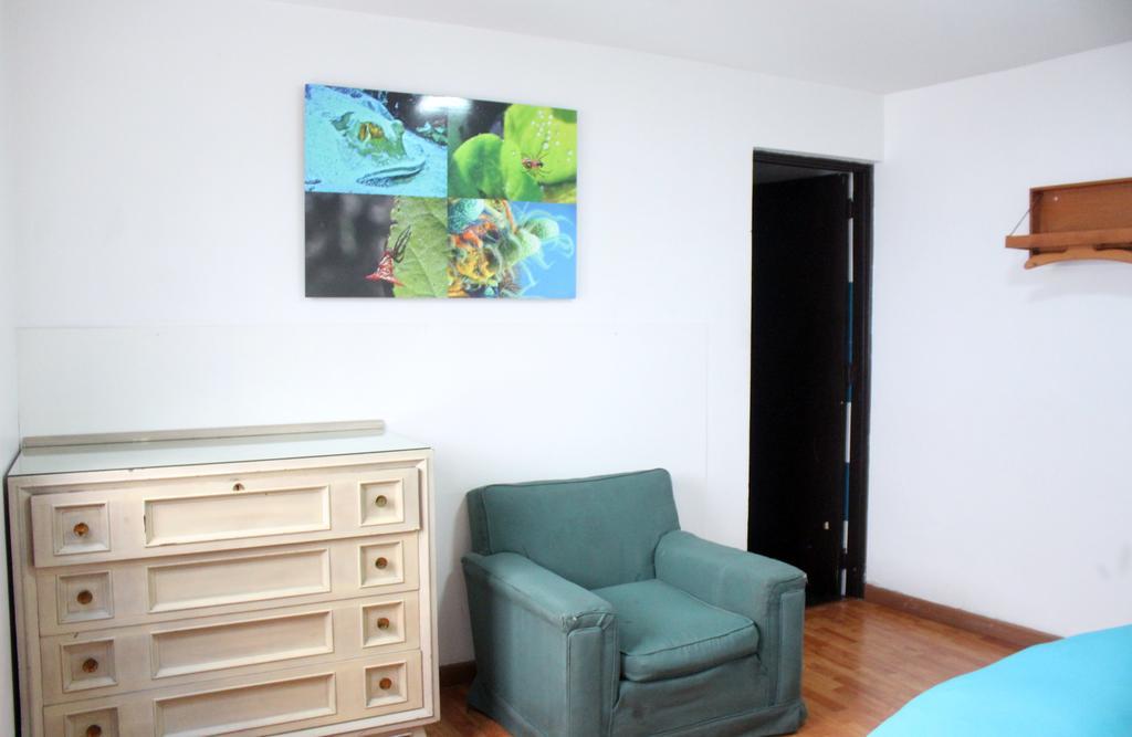 Hostal La Pinta Bogotá Exteriör bild
