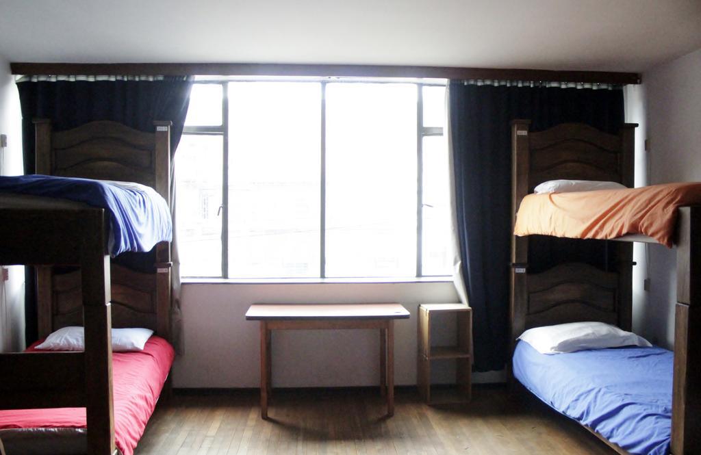 Hostal La Pinta Bogotá Exteriör bild