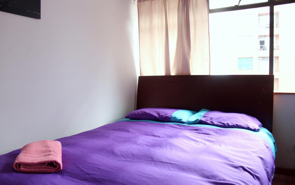 Hostal La Pinta Bogotá Exteriör bild