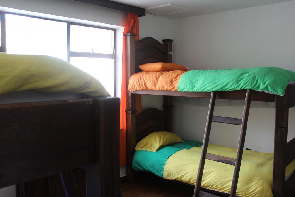Hostal La Pinta Bogotá Exteriör bild