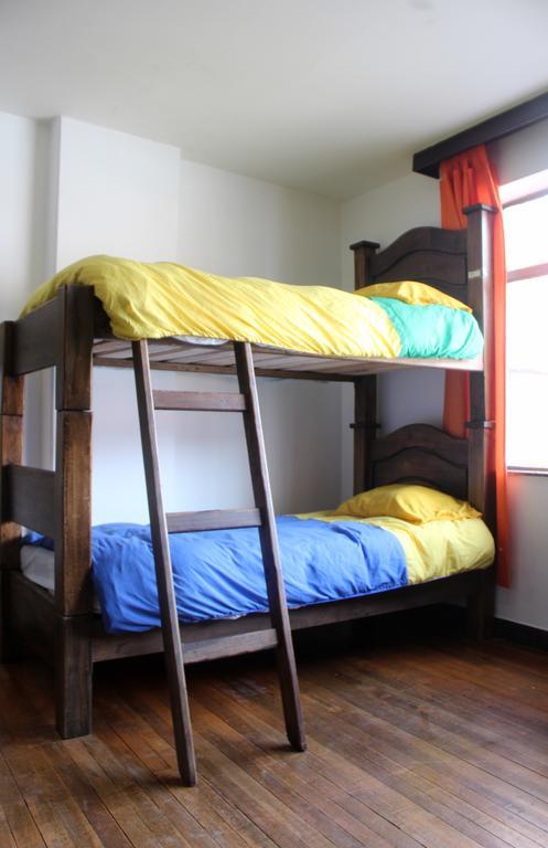 Hostal La Pinta Bogotá Exteriör bild
