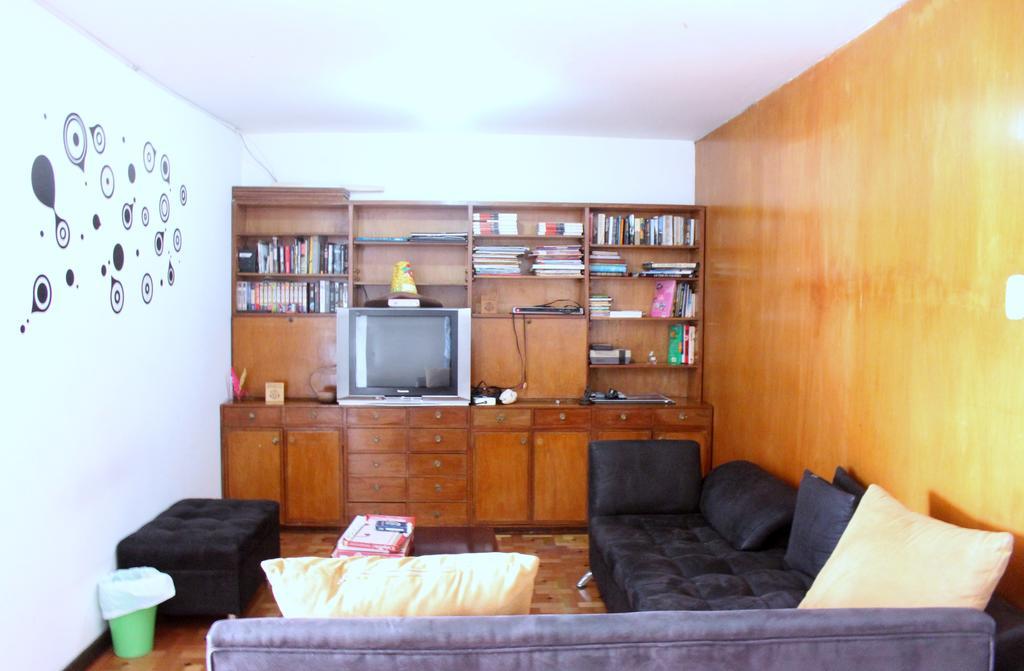 Hostal La Pinta Bogotá Exteriör bild