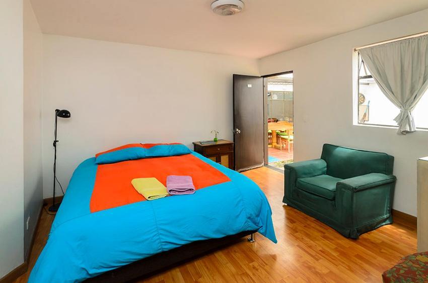 Hostal La Pinta Bogotá Exteriör bild