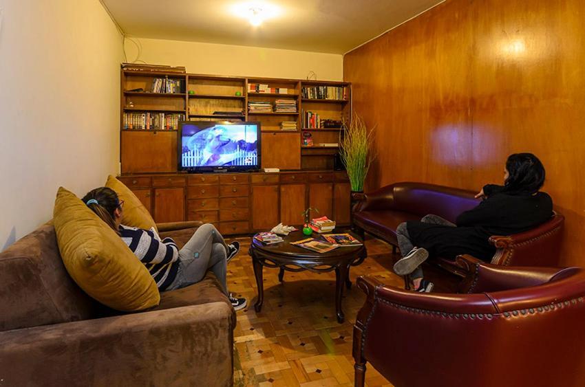 Hostal La Pinta Bogotá Exteriör bild